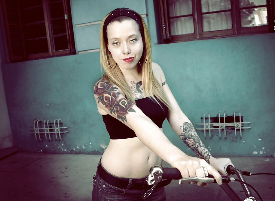 Suicide girl chilena, zombie eternalga - bike girl
 #13454675