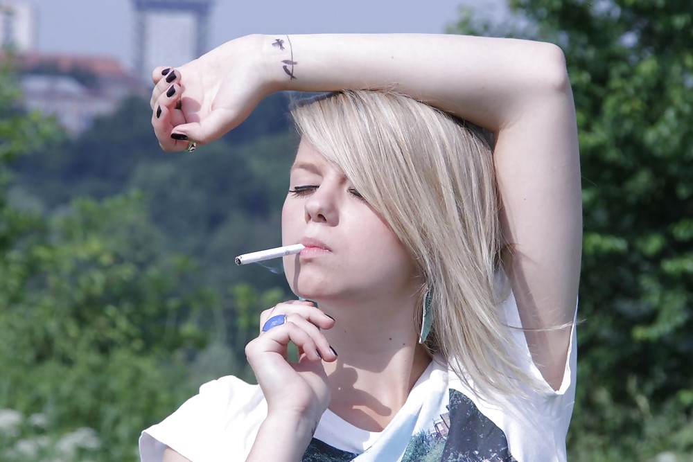 Wank Bank: Fickbar Smokers1 #17988904