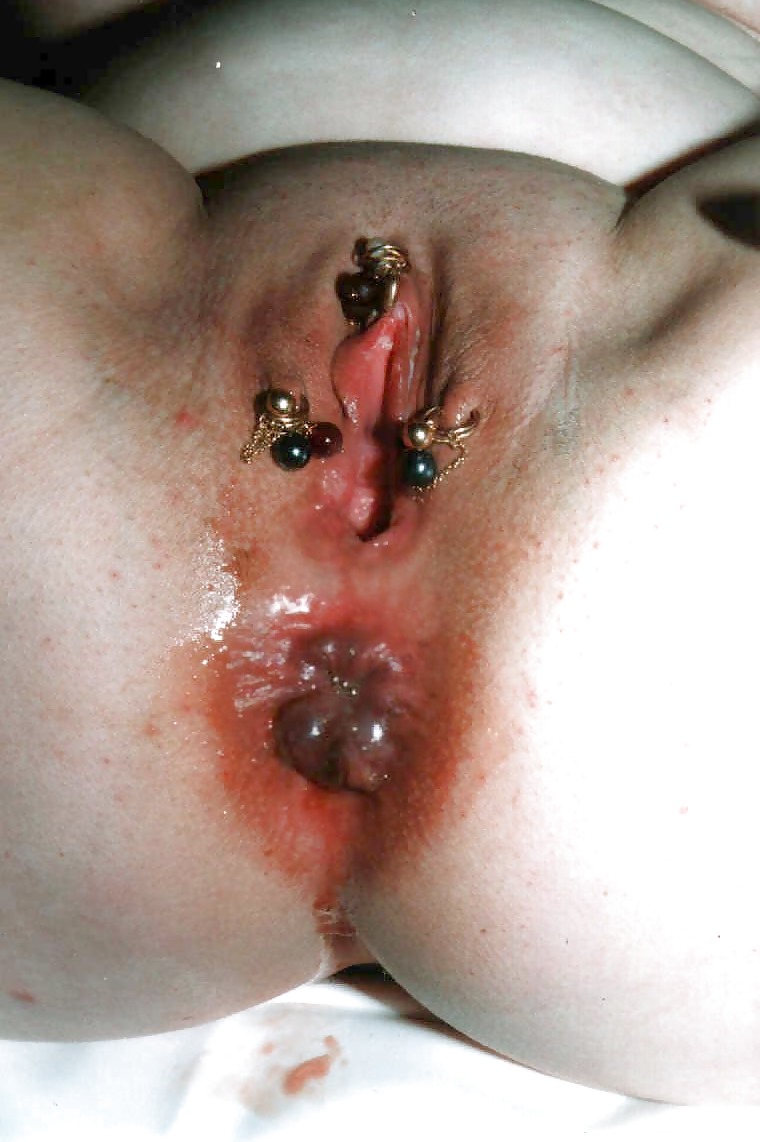 NUE CHATTE ET CUL OUVERT AU SPECULUM #12481005