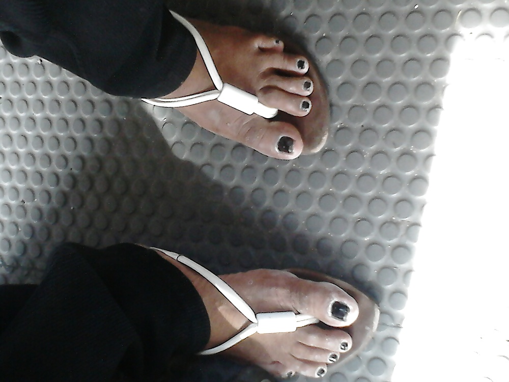 Piedi in autobus
 #22497986