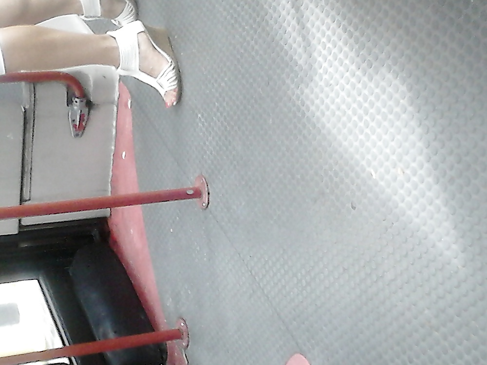 Füße In Bus #22498048