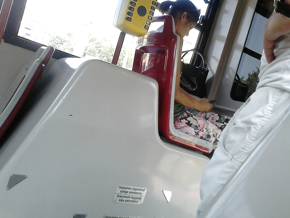 Füße In Bus #22498188