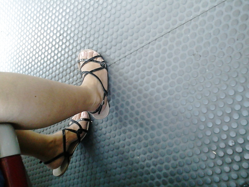 Füße In Bus #22498197