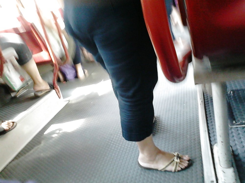 Füße In Bus #22498263