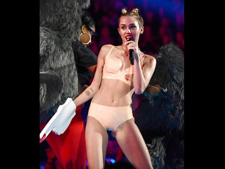 Miley cyrus stripper posing at vma 2013 ギャラリー 1
 #21540837