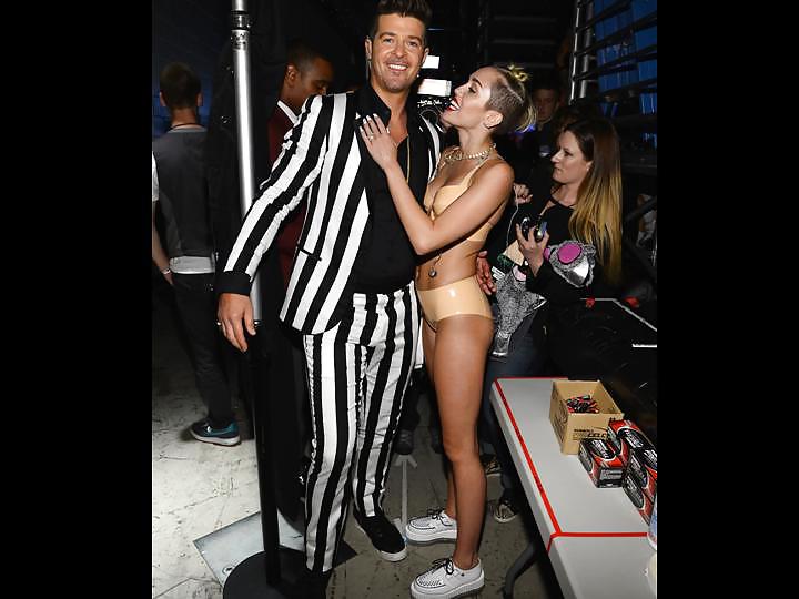 Miley cyrus stripper posing at vma 2013 ギャラリー 1
 #21541246