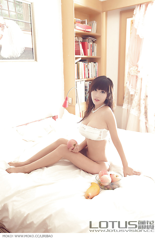 In Bed with Liu Zi Xuan #1885871