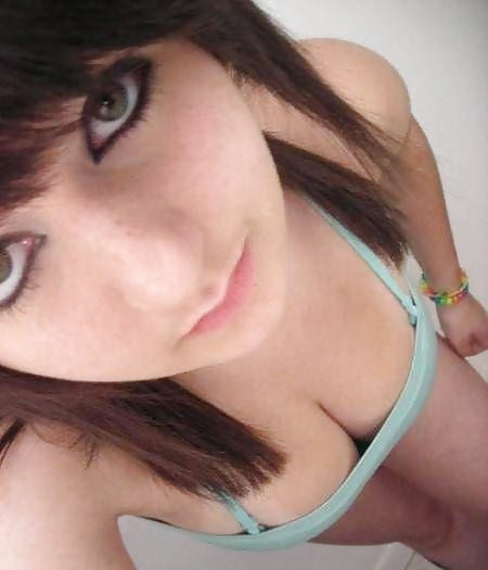 Emo chicas 5
 #19804789