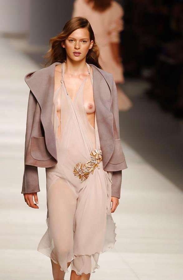 FASHION BABES 2 (LORDLONE)