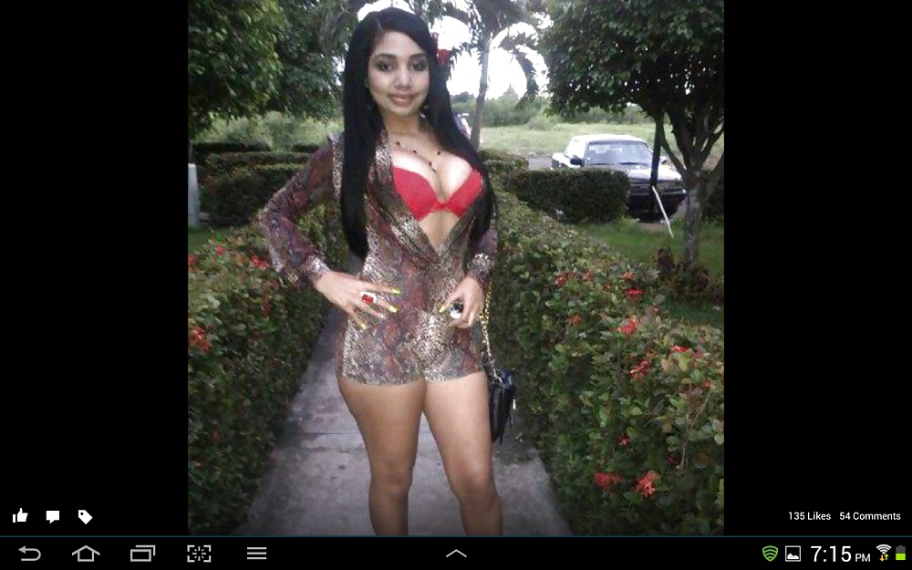 Dominicanas posando. #18686097