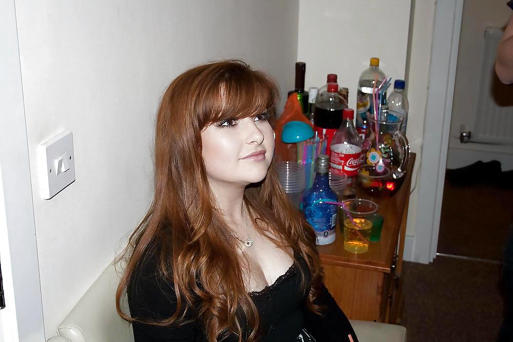 Teen redhead cutie (non nudo)
 #22156826