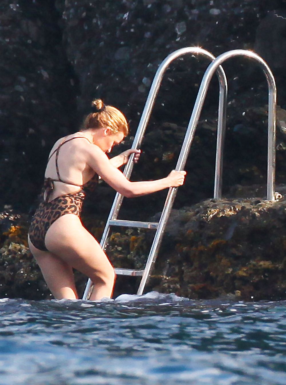 Kylie Minogue hot ass in swimsuit #21766573