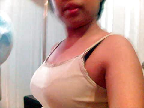 Filipina Blinkt Auf Webcam #3776466