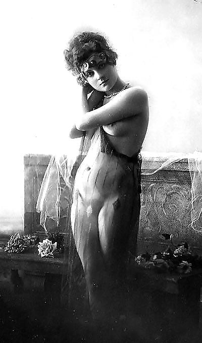 Vintage Erotische Fotokunst 13 - Aktmodell 9 C. 1900 #14148282