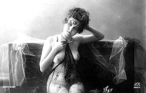 Vintage Erotische Fotokunst 13 - Aktmodell 9 C. 1900 #14148316