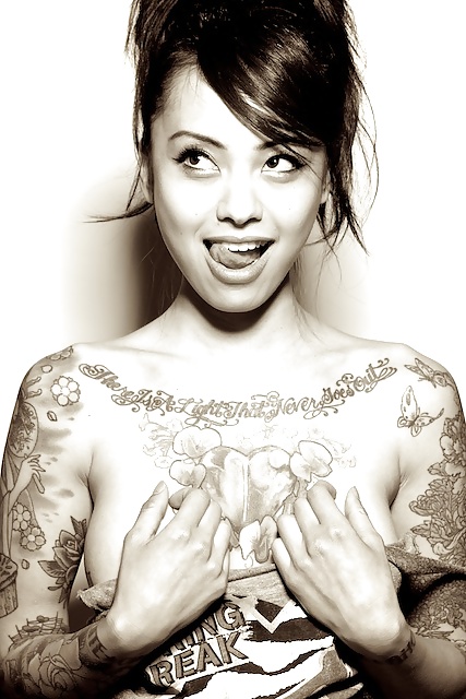 MORE, MORE, tattooed chick hotnesssssssss!!!!!! #6090052