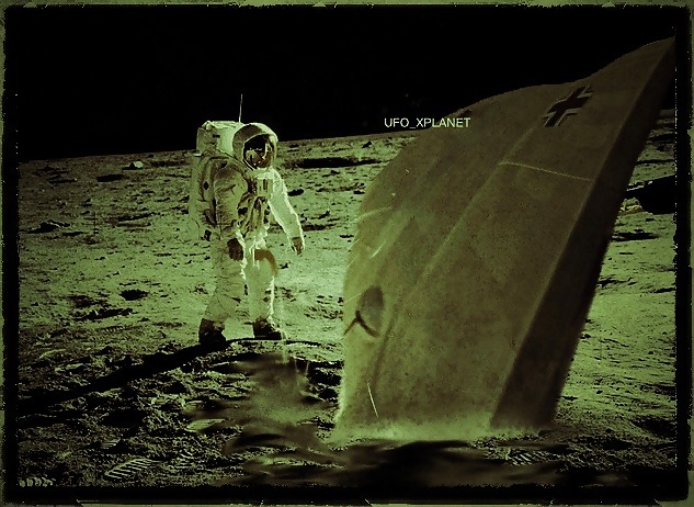 セクシーな宇宙の月面歩行者 1969年の月
 #15856363