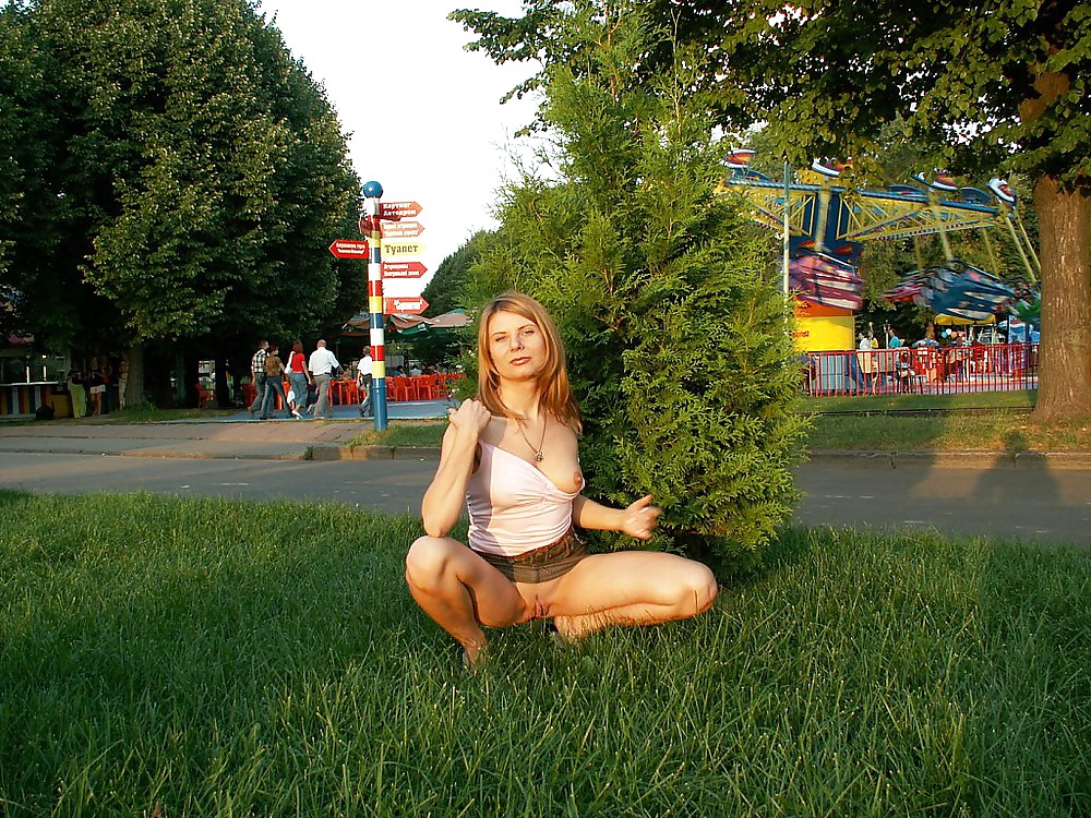 Newbie Babe Strips Exterior #9717003