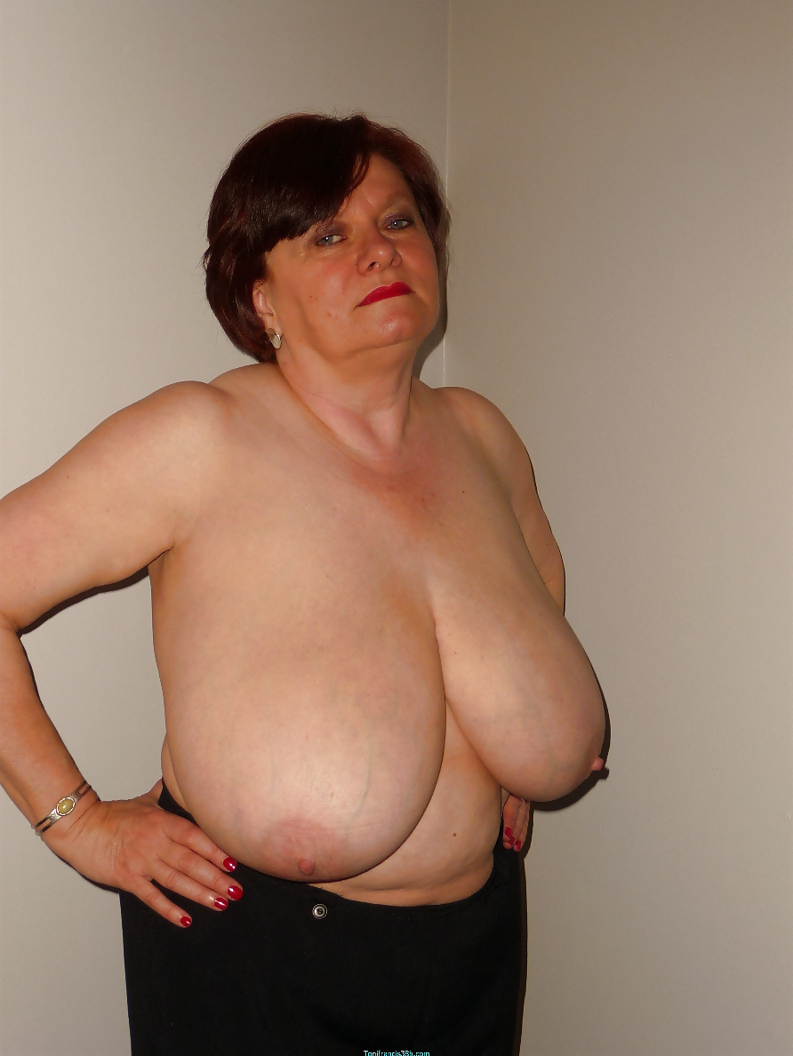 Clothed Unclothed slut GILFS 1 #12205533