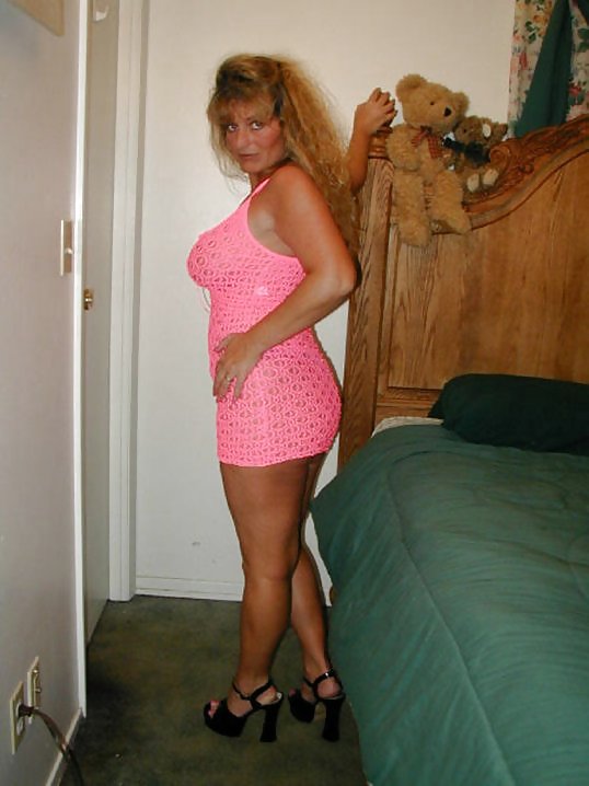 KINKY MILFS