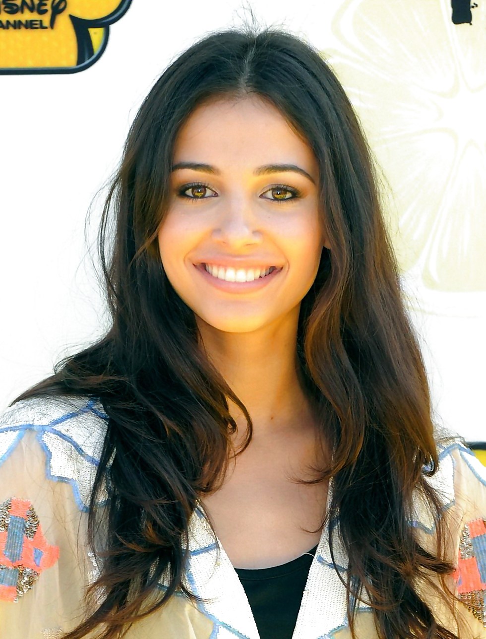 Naomi Scott #18476027