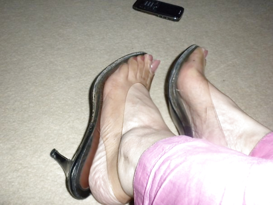 Indische Und Paki Füße Fersen Sandalen. Fb Und Web-Bilder #5593497