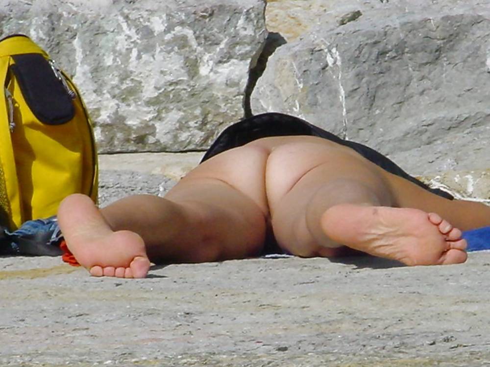 Nudisti maturi della spiaggia
 #828879