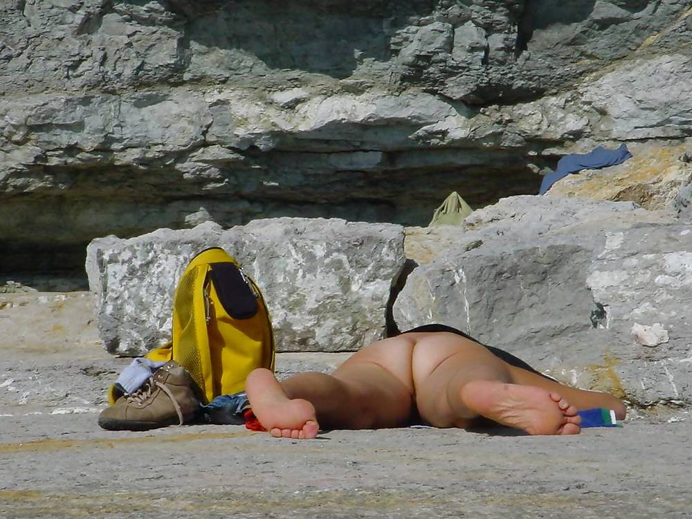 Nudisti maturi della spiaggia
 #828968