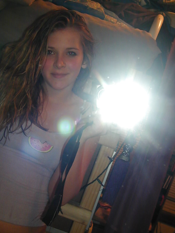 Selfshot 13 #16709945