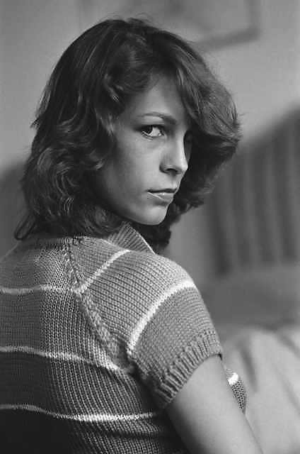 Jamie lee curtis 
 #12437247