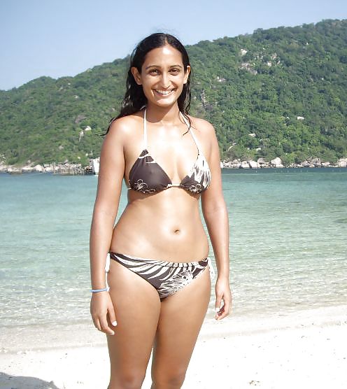 Desi girls in swimsuits no3 #16097716