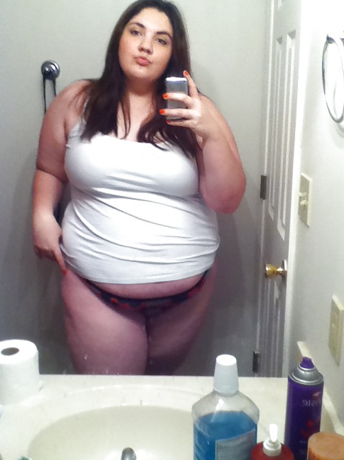 Chubby selfshots 5
 #10402372