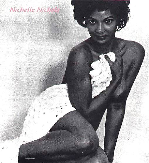 Lt. Uhura - Nichelle Nichols Nue - Cru #14941074