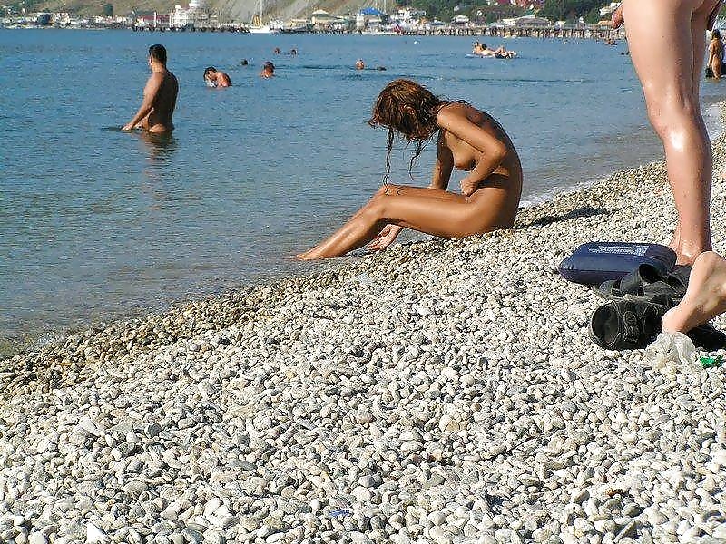 Sono un nudista sulla spiaggia
 #2171701