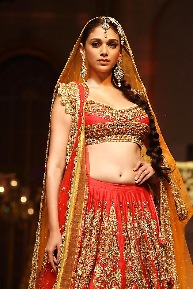 Sensacionales putas indias
 #14325496