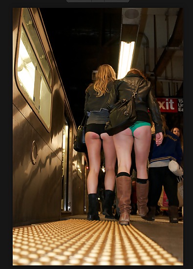 Nyc: sin pantalones viaje en metro 2013
 #15825974
