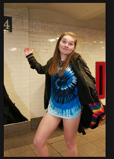 Nyc: sin pantalones viaje en metro 2013
 #15825991