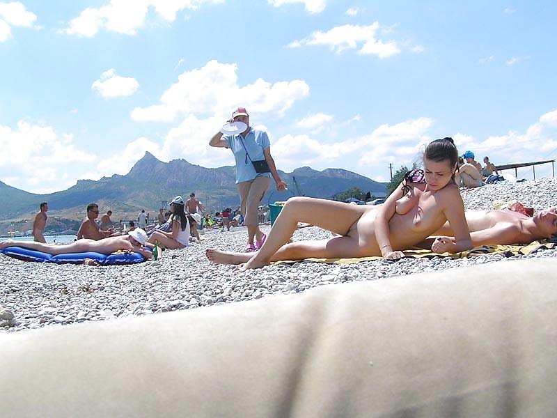 Più divertimento sulla spiaggia nuda
 #976963