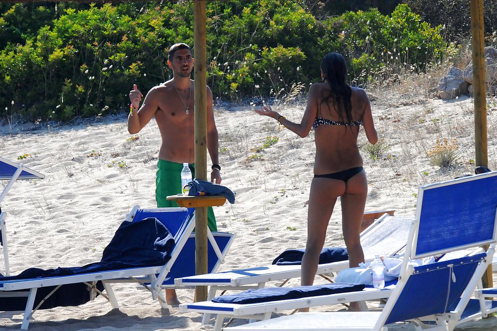 Melissa Satta bikini candids in Sardinia Italy arse shots #4798372