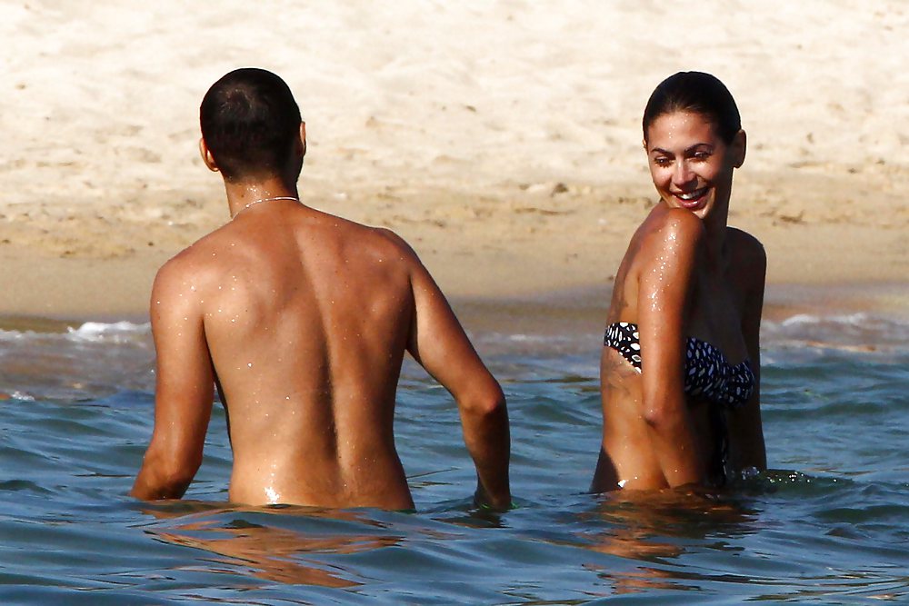 Melissa Satta bikini candids in Sardinia Italy arse shots #4798409