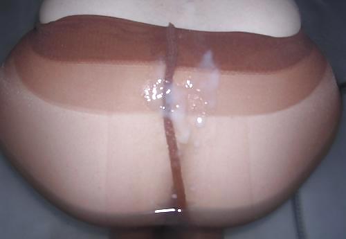 SPUNKING OVER NYLONS #9598202