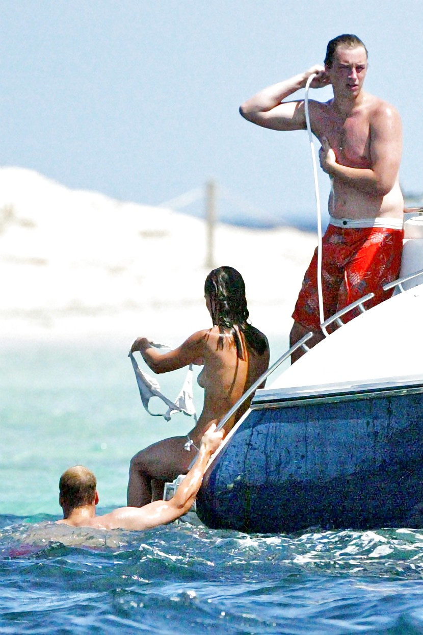 Pippa Middleton - topless #4537332