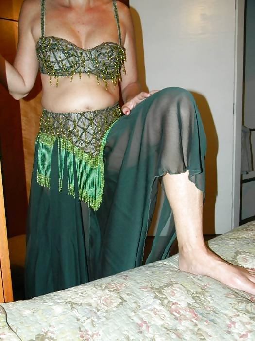 Belly dance costume #2700322