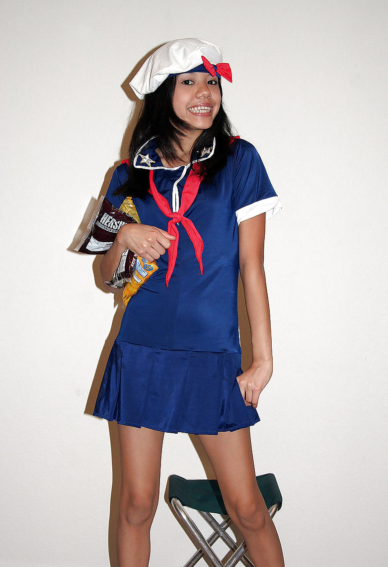 Cute Teen Asian In Uniform Sehr Schmackhaft - Londonlad #7965013