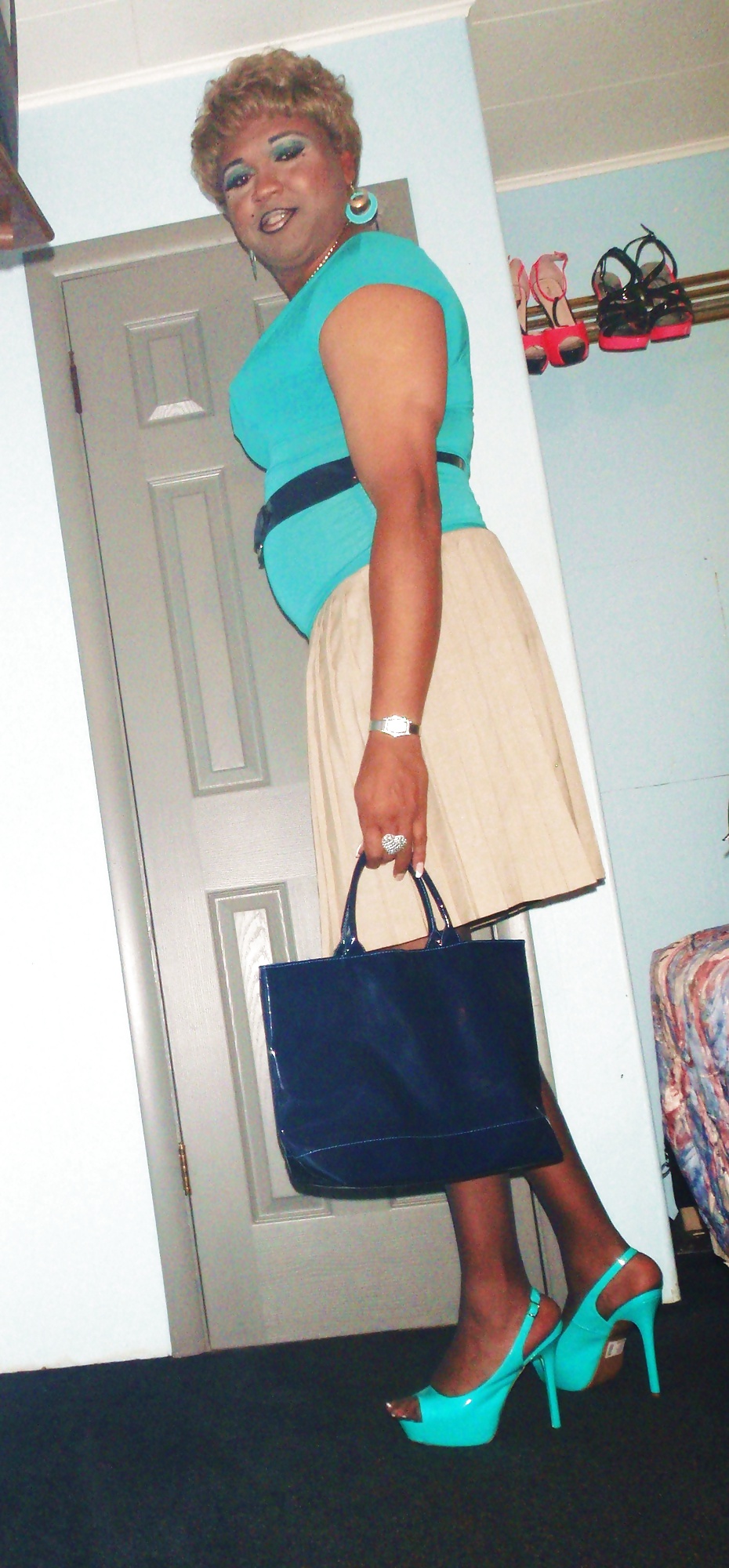 Ms.Tanya #17325292