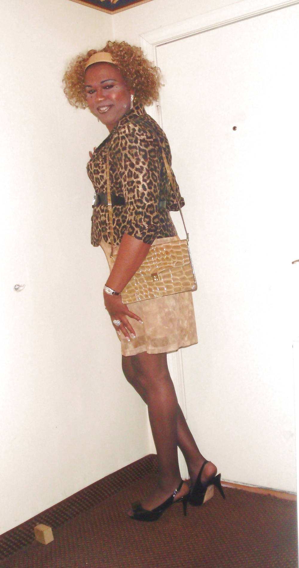 Ms.Tanya #17325361