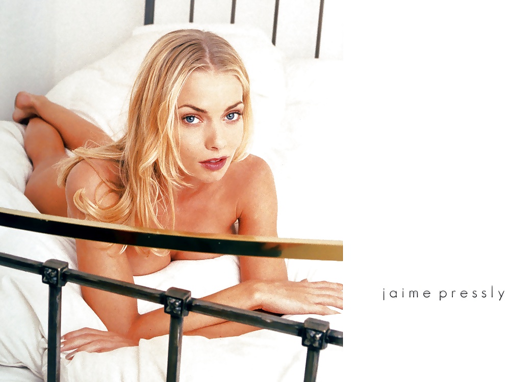 Jaime Pressly Ultimate Nude Collection #10784337