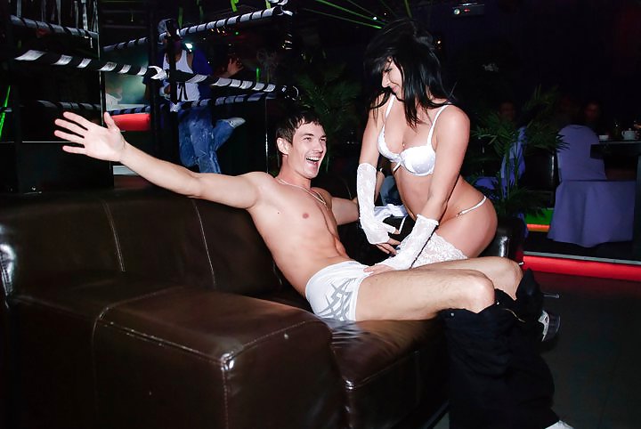 Strip-teaseuses Gone Wild Dans Le Club Russe #4628480