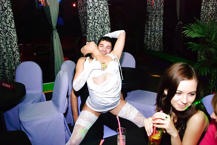 Stripperinnen Wild In Russischen Club Gegangen #4628772