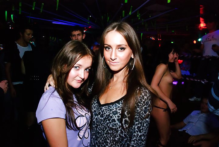 Female Strippers Gone Wild In Russian Club #4629476